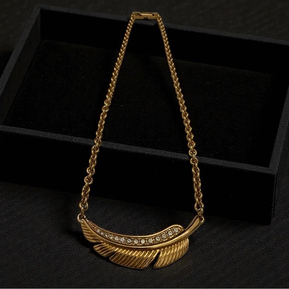 Vintage GIVENCHY Paris Luxury Designer Elegant Gold Tone Feather Choker Necklace - Picture 2 of 7